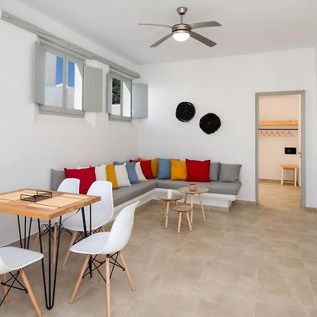 Astivi Santorini Apartments Pyrgos Kallistis Bagian luar foto