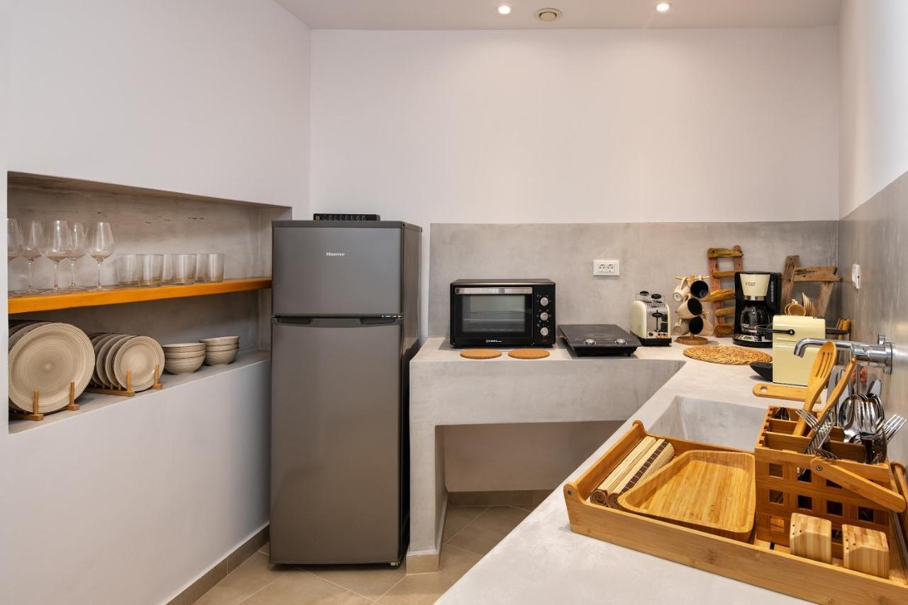 Astivi Santorini Apartments Pyrgos Kallistis Bagian luar foto