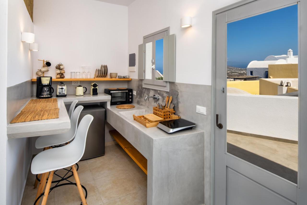 Astivi Santorini Apartments Pyrgos Kallistis Bagian luar foto