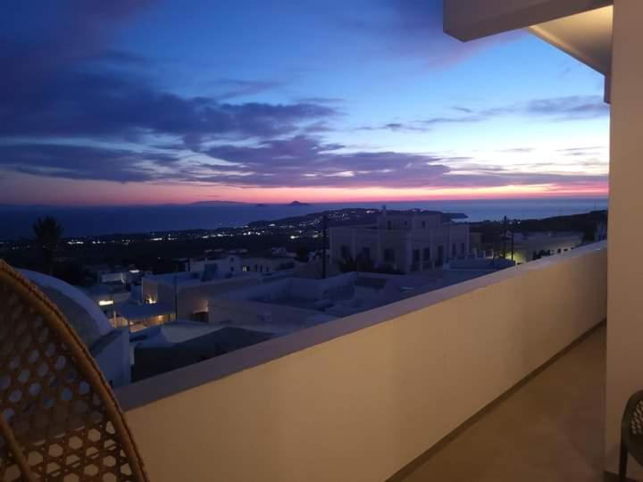 Astivi Santorini Apartments Pyrgos Kallistis Bagian luar foto